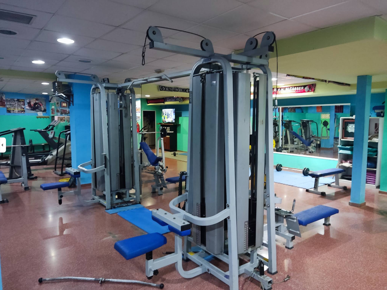 Equipamiento de poleas y fuerza